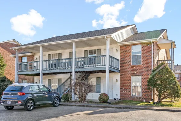 $895 | 1891 Waters Edge Drive, Unit H, Clarksville, TN 37043