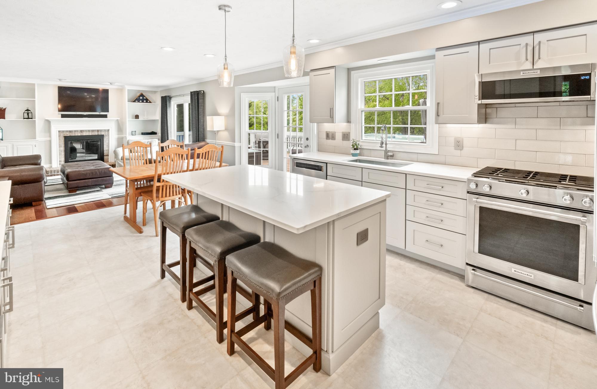 17247 Spates Hill Road Poolesville, MD 20837 - Photo 23 of 90 Feast your eyes on this amazing kitchen!