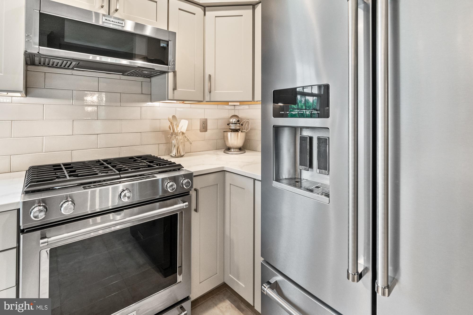 17247 Spates Hill Road Poolesville, MD 20837 - Photo 26 of 90 Premium stainless appliances