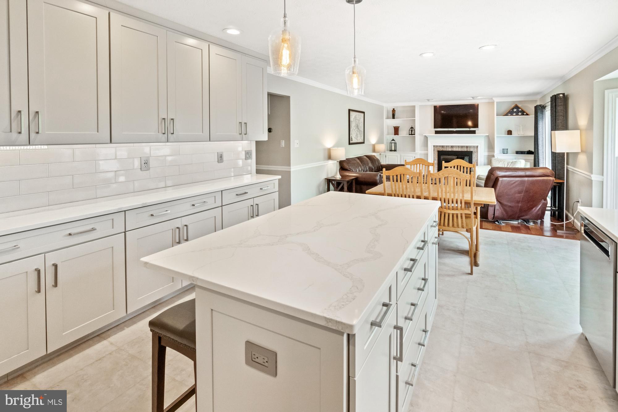 17247 Spates Hill Road Poolesville, MD 20837 - Photo 28 of 90 Under cabinet lighting