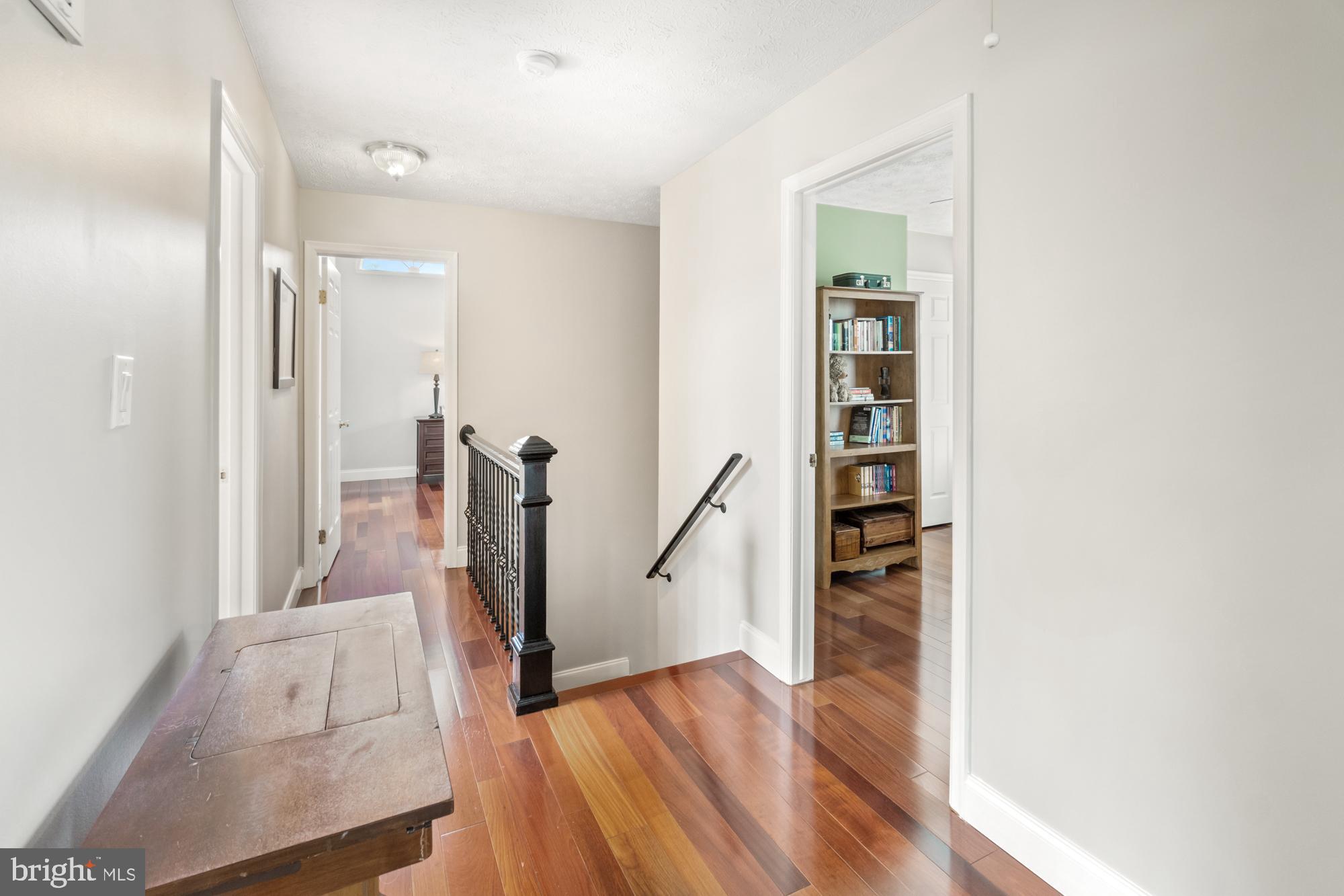 17247 Spates Hill Road Poolesville, MD 20837 - Photo 41 of 90 Upstairs foyer. More hardwoods!