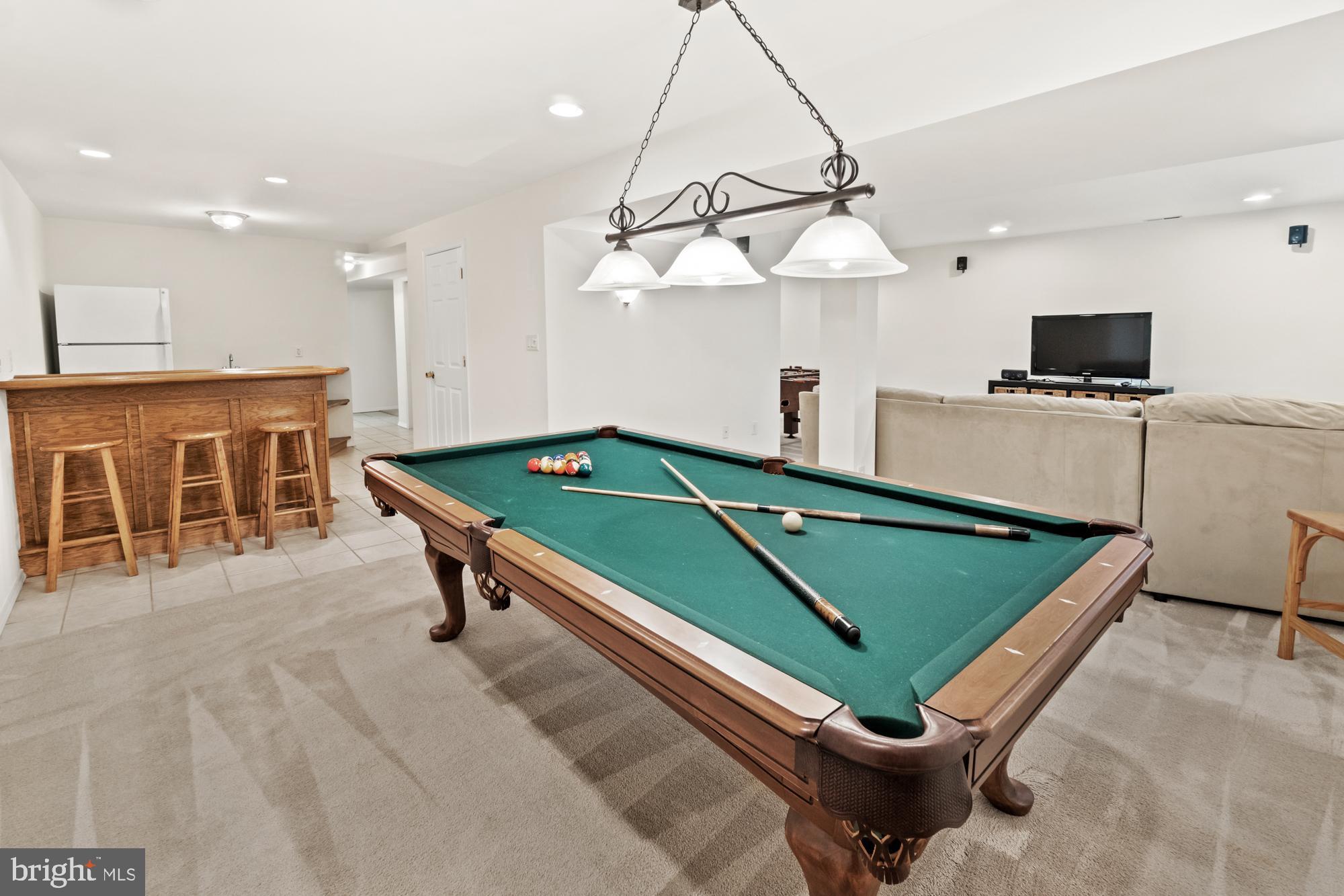 17247 Spates Hill Road Poolesville, MD 20837 - Photo 63 of 90 Pool table conveys!