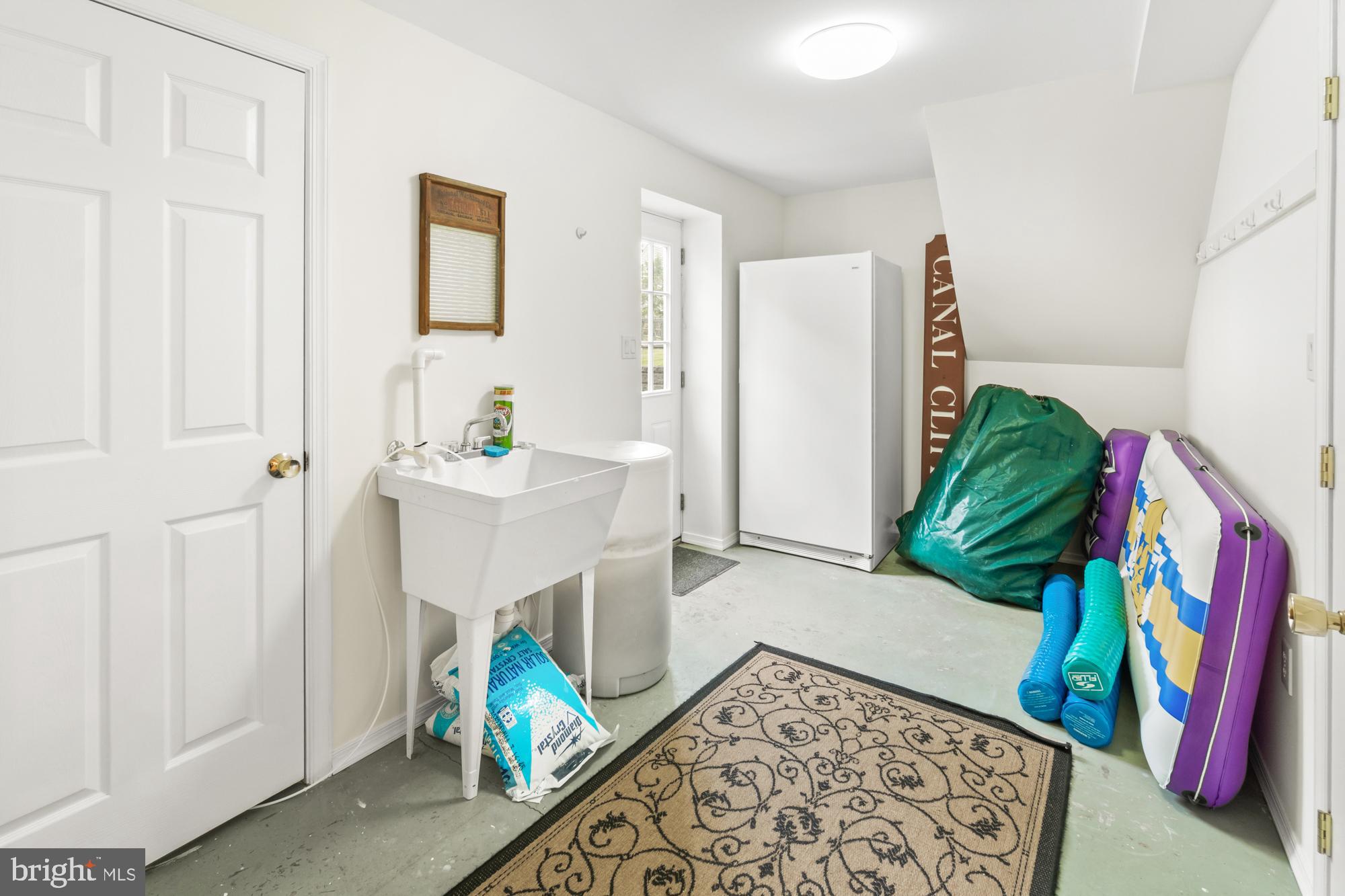 17247 Spates Hill Road Poolesville, MD 20837 - Photo 66 of 90 Utility/mud room to walk-up stairs
