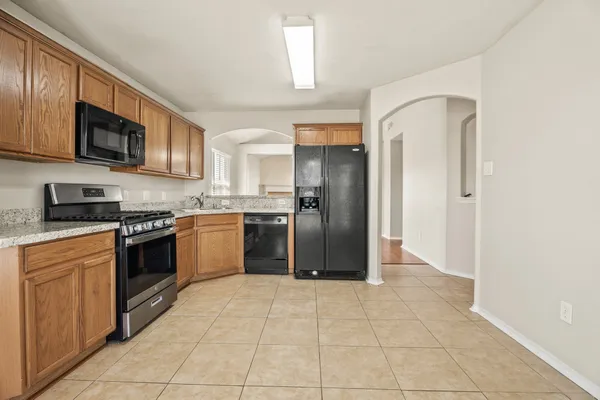 $1,895 | 23 North Golden Oak Drive, Texas City, TX 77591