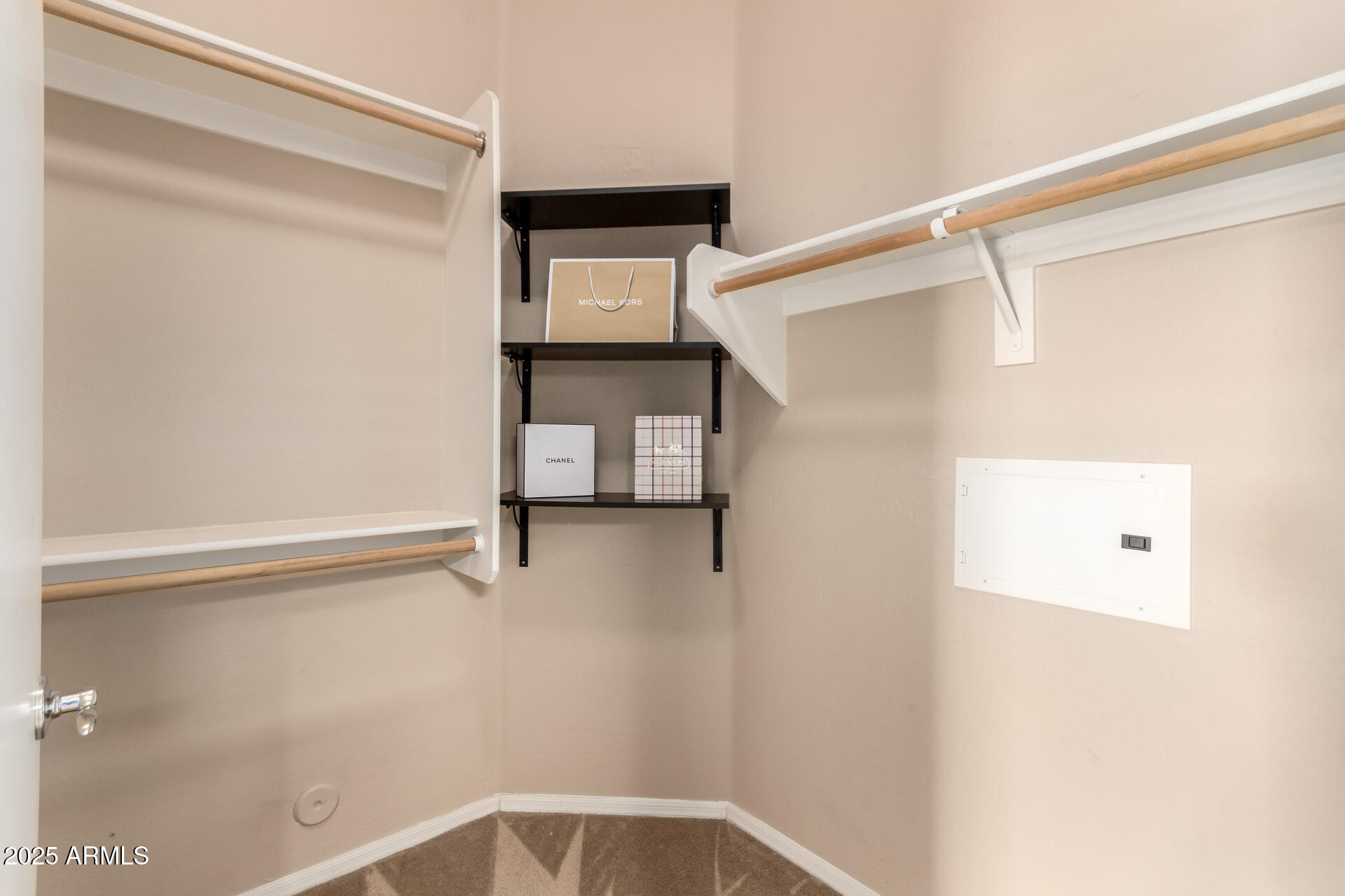16620 South 48th Street, Unit 70 Phoenix, AZ 85048 - Photo 23 of 36 a view of walk in closet with window