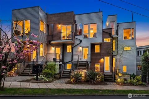 $1,040,000 | 729 Belmont Avenue East, Seattle, WA 98102