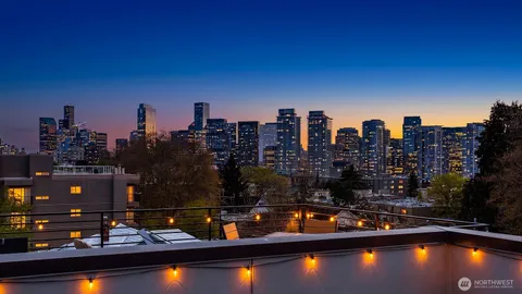 $1,040,000 | 729 Belmont Avenue East, Seattle, WA 98102