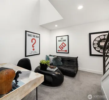 $1,040,000 | 729 Belmont Avenue East, Seattle, WA 98102