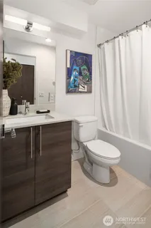 $1,040,000 | 729 Belmont Avenue East, Seattle, WA 98102