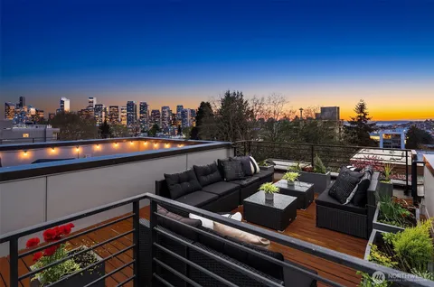 $1,040,000 | 729 Belmont Avenue East, Seattle, WA 98102