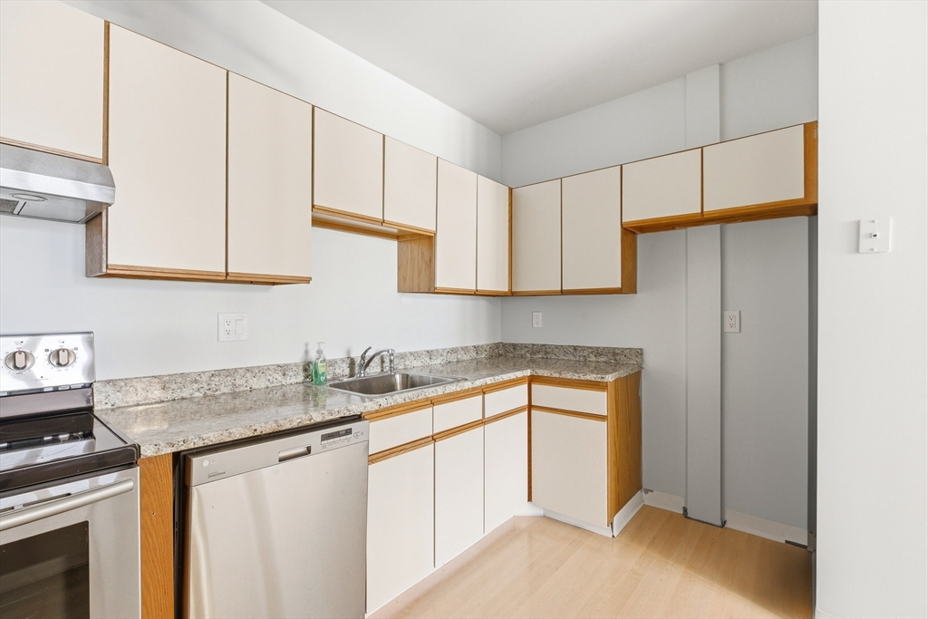 45 Main Street, Unit 27 Wareham, MA 02571 - Photo 5 of 29