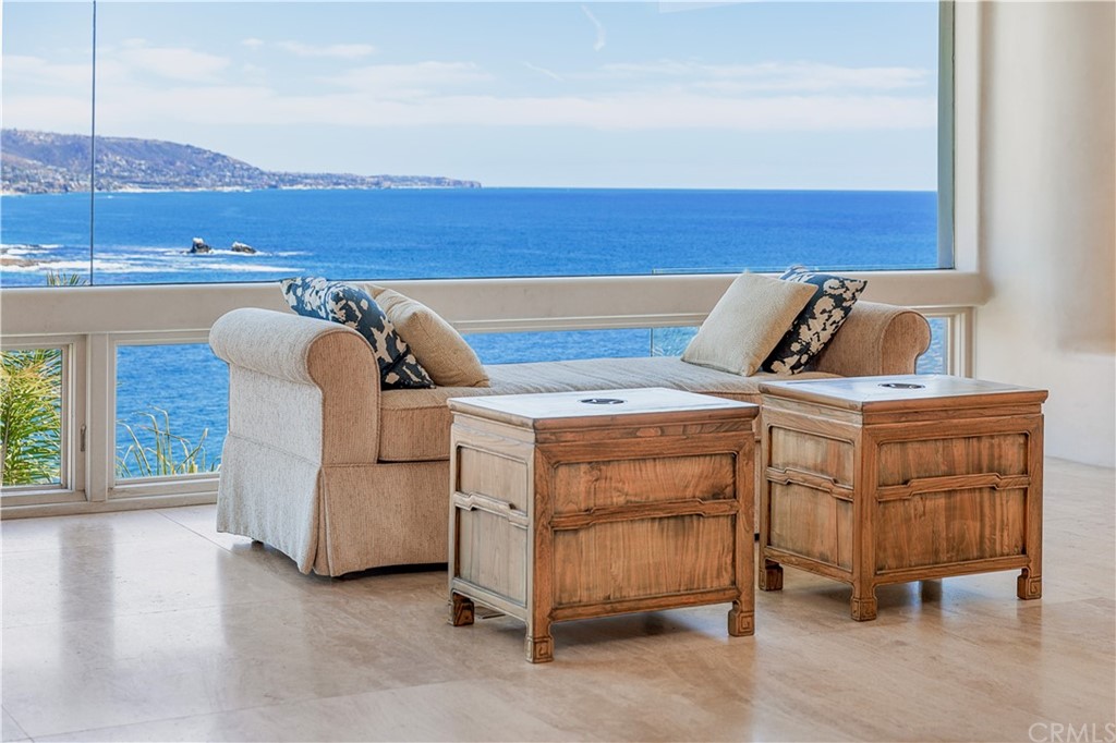 193 Emerald Bay Laguna Beach, CA 92651 - Photo 5 of 41