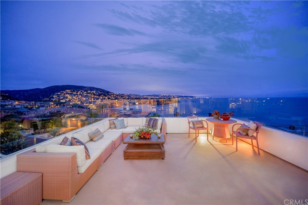 193 Emerald Bay Laguna Beach, CA 92651 - Photo 9 of 41