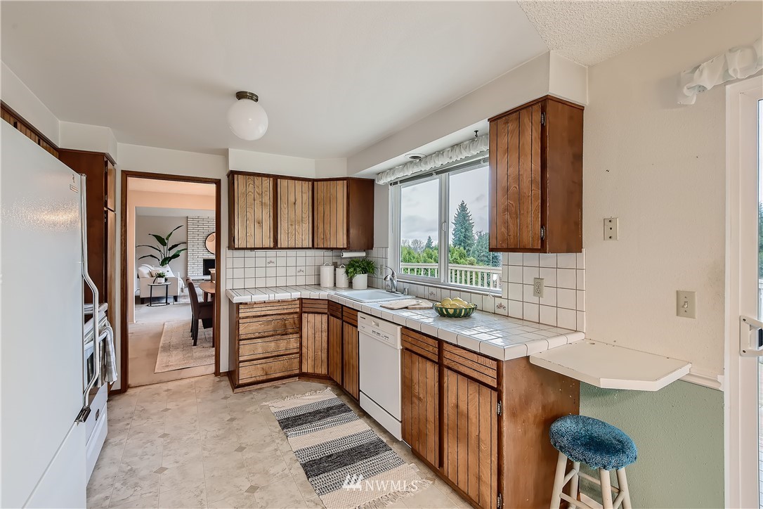 721 13th Way Southwest Edmonds, WA 98020 - Photo 11 of 29 Gallery Image 11