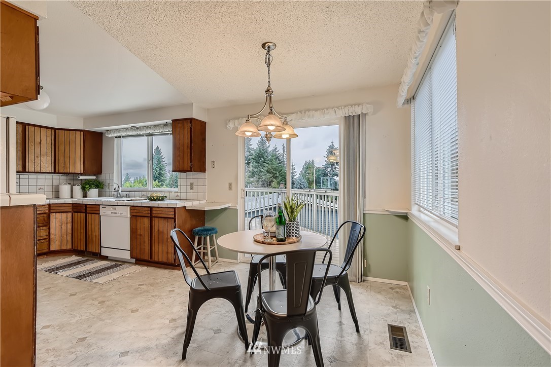 721 13th Way Southwest Edmonds, WA 98020 - Photo 12 of 29 Gallery Image 12