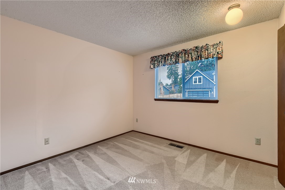 721 13th Way Southwest Edmonds, WA 98020 - Photo 18 of 29 Gallery Image 18