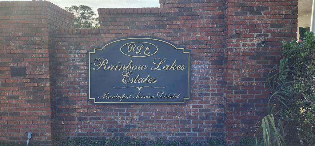 Tbd Southwest Viburnum Road Dunnellon, FL 34431 - Photo 25 of 25 a building with a sign on it