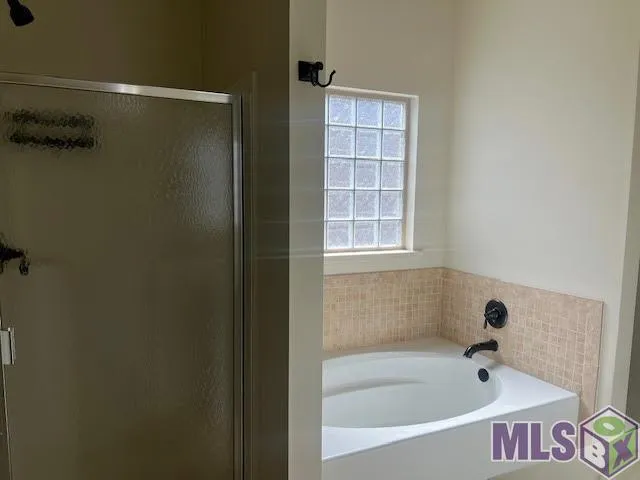 $1,885 | 17060 Jamestown Drive, Prairieville, LA 70769