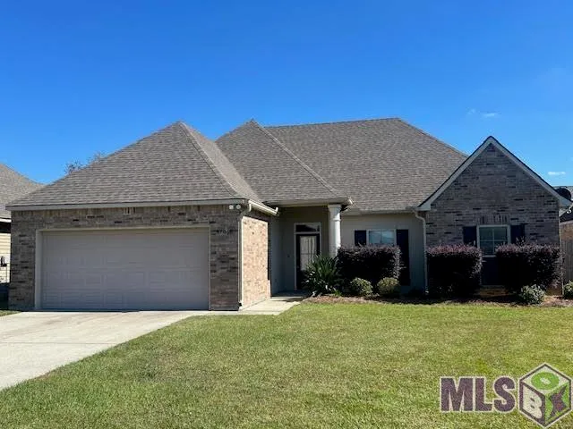 $1,885 | 17060 Jamestown Drive, Prairieville, LA 70769