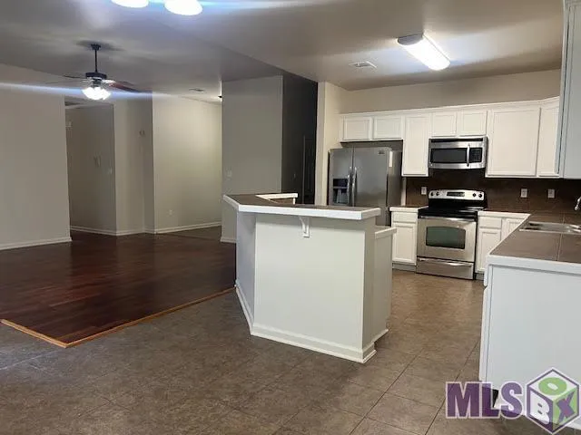 $1,885 | 17060 Jamestown Drive, Prairieville, LA 70769