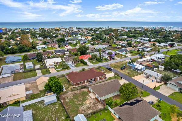 $2,575 | 305 Evergreen Street, Panama City Beach, FL 32407