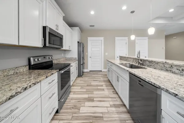 $2,575 | 305 Evergreen Street, Panama City Beach, FL 32407