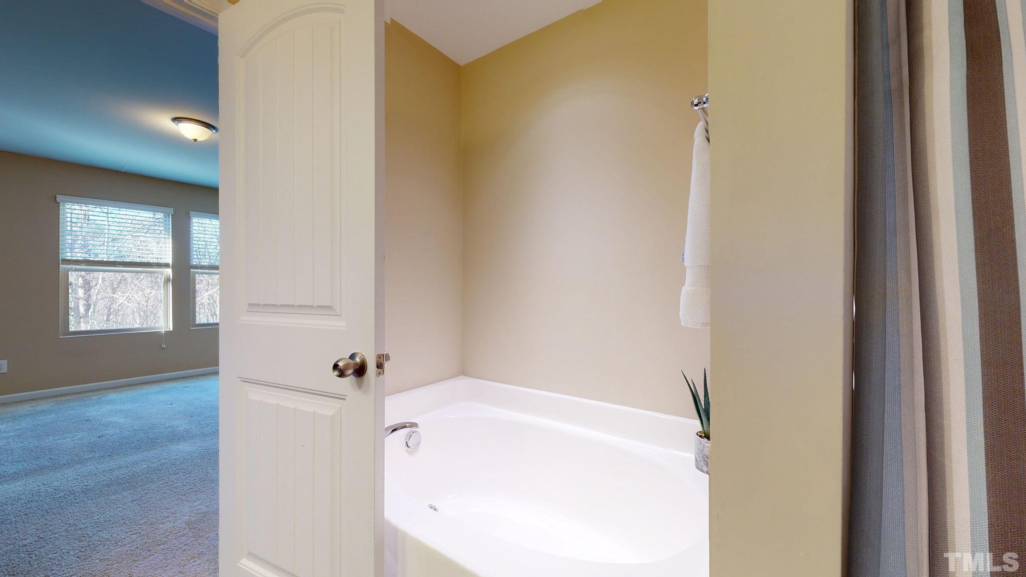3511 Landshire View Lane Raleigh, NC 27616 - Photo 21 of 34 Gallery Image 21