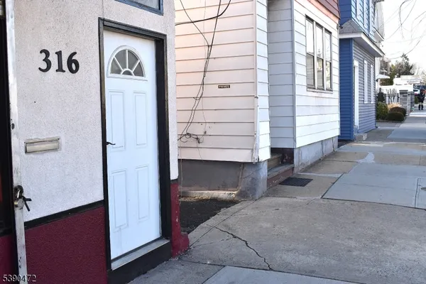 $2,250 | 316 Hillside Avenue, Hillside, NJ 07205