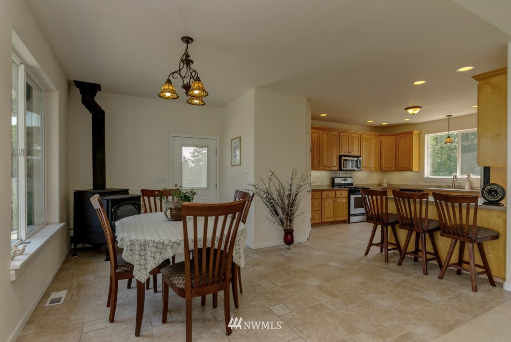 5954 Fazon Road Bellingham, WA 98226 - Photo 11 of 25