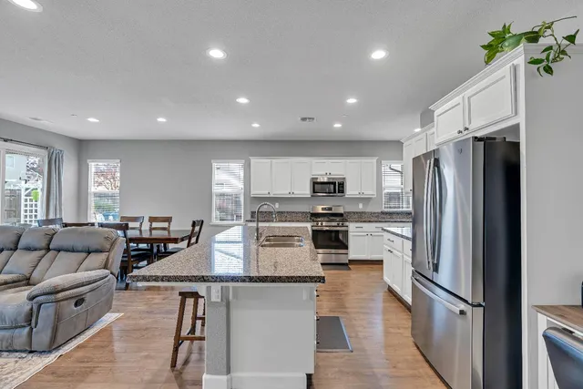 $495,000 | 203 River Pointe Drive, Waterford, CA 95386