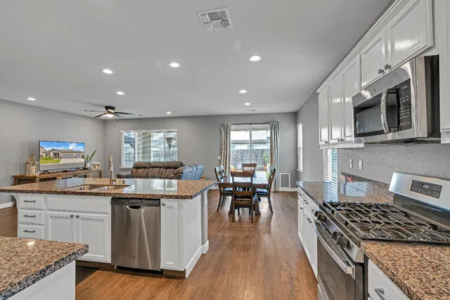 $495,000 | 203 River Pointe Drive, Waterford, CA 95386