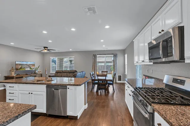 $495,000 | 203 River Pointe Drive, Waterford, CA 95386