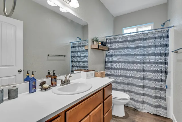 $495,000 | 203 River Pointe Drive, Waterford, CA 95386