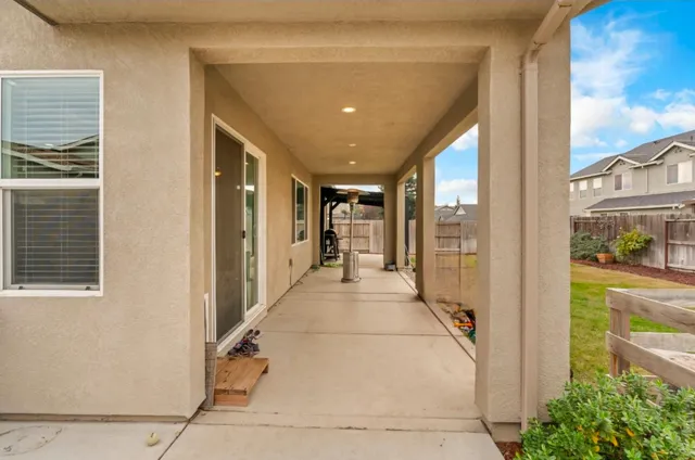 $495,000 | 203 River Pointe Drive, Waterford, CA 95386