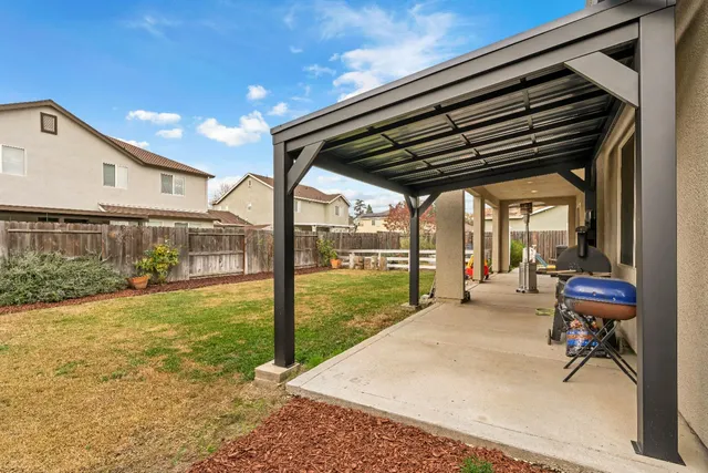 $495,000 | 203 River Pointe Drive, Waterford, CA 95386