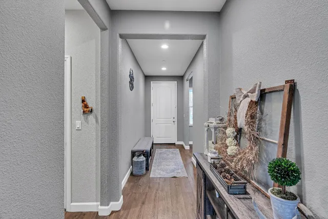 $495,000 | 203 River Pointe Drive, Waterford, CA 95386