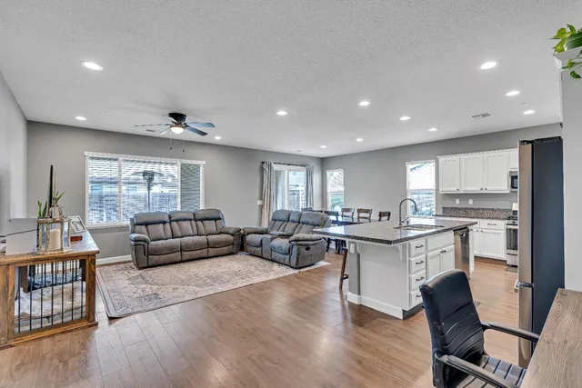 $495,000 | 203 River Pointe Drive, Waterford, CA 95386