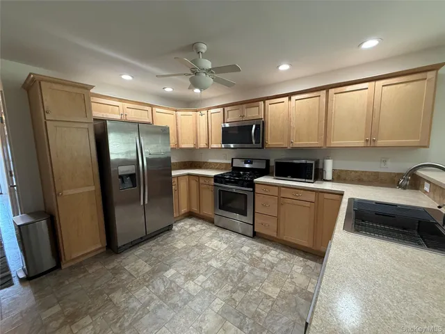 $239,000 | 223 Brittany Terrace, Unit 223, Rock Tavern, NY 12575