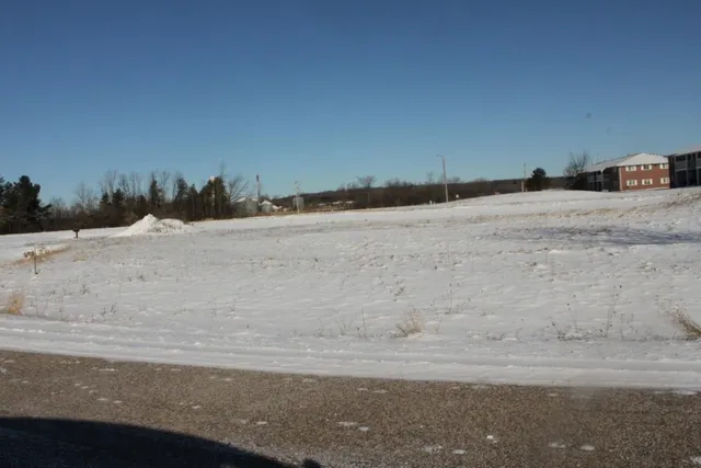 $19,900 | 1028 Mill Pond Circle, Unit 19, Weyauwega, WI 54983