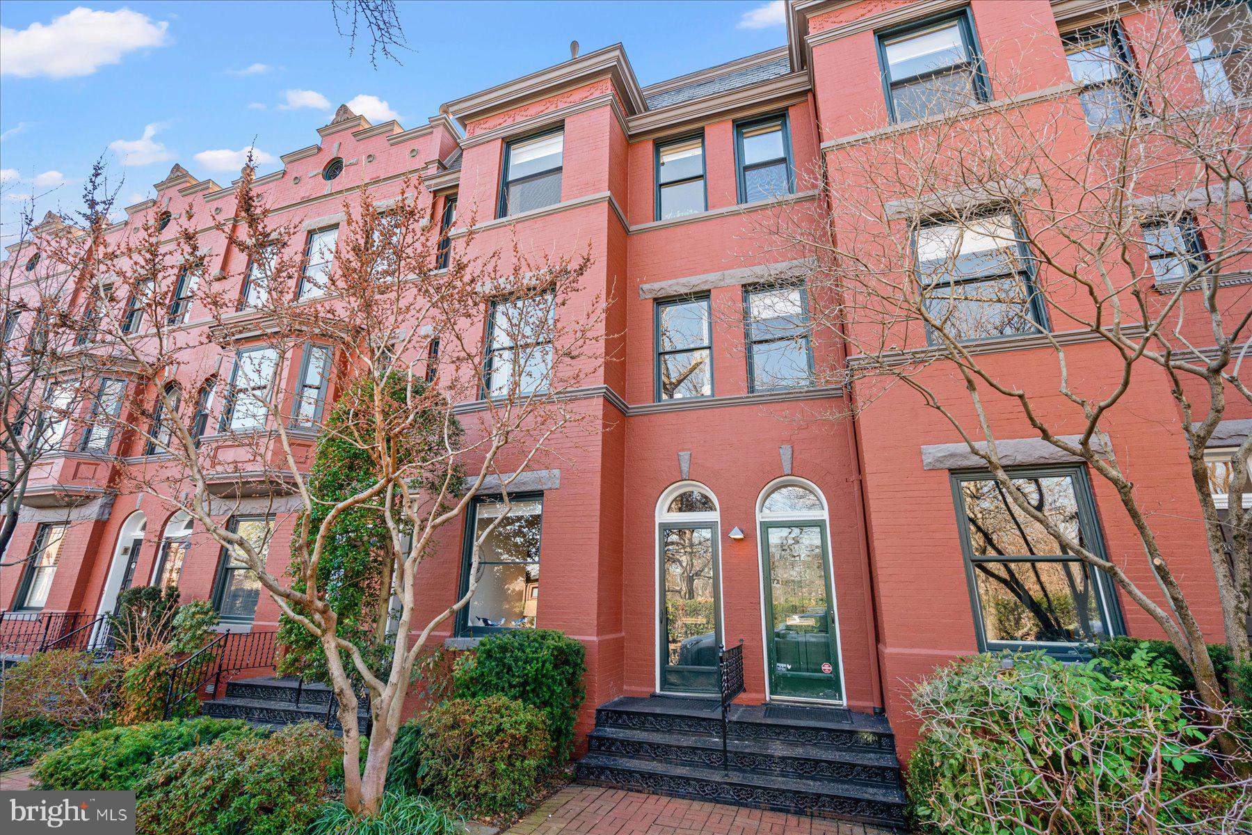 Welcome to 3022 1/2 R Street NW!