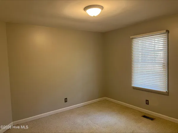 $1,600 | 1516 Birch Place, Winterville, NC 28590