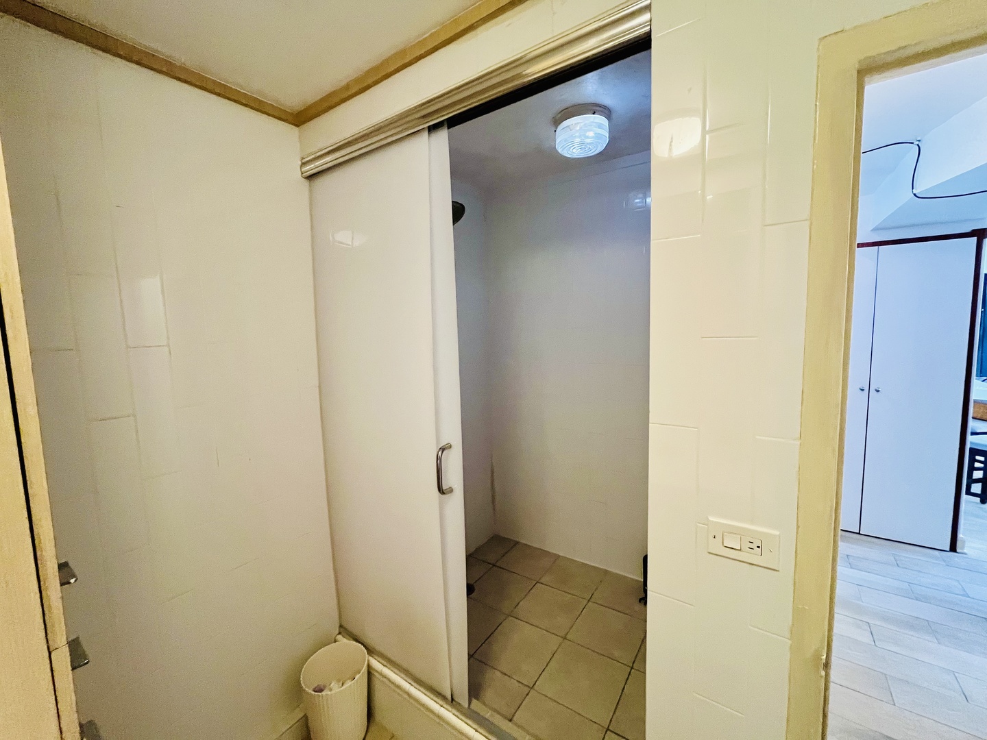 6301 North Sheridan Road, Unit 15C Chicago, IL 60660 - Photo 12 of 20