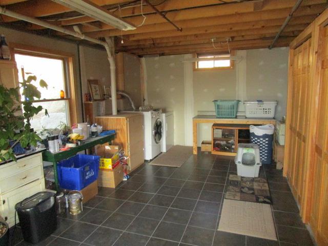 118 Spring Valley Road Raymond, ME 04071 - Photo 20 of 20 Utility room with washer and dryer...