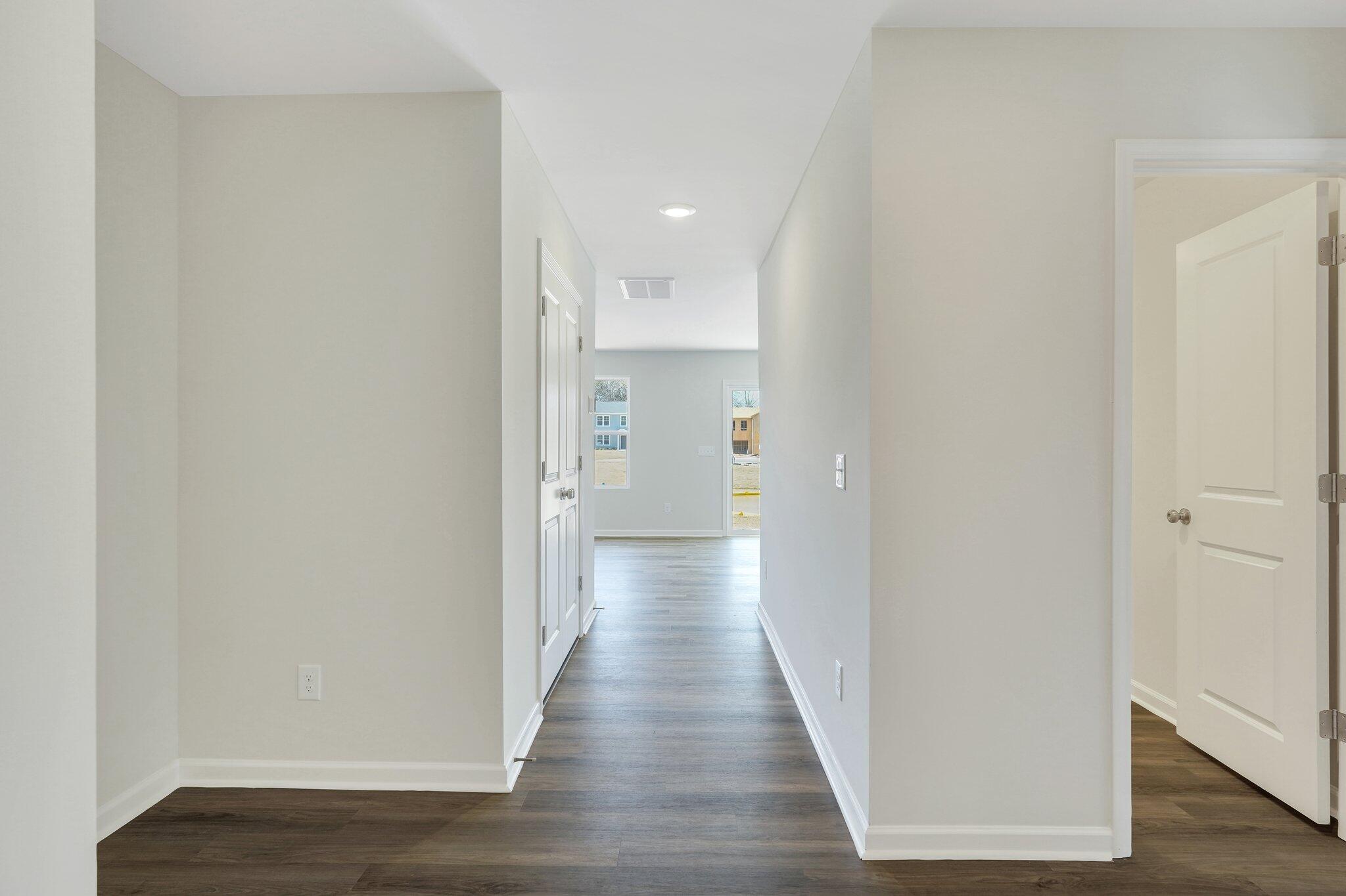 7006 Windham Way Ladson, SC 29456 - Photo 9 of 58 FOYER