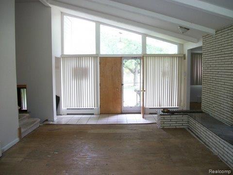19760 Midway Road Southfield, MI 48075 - Photo 7 of 7 Living Room
