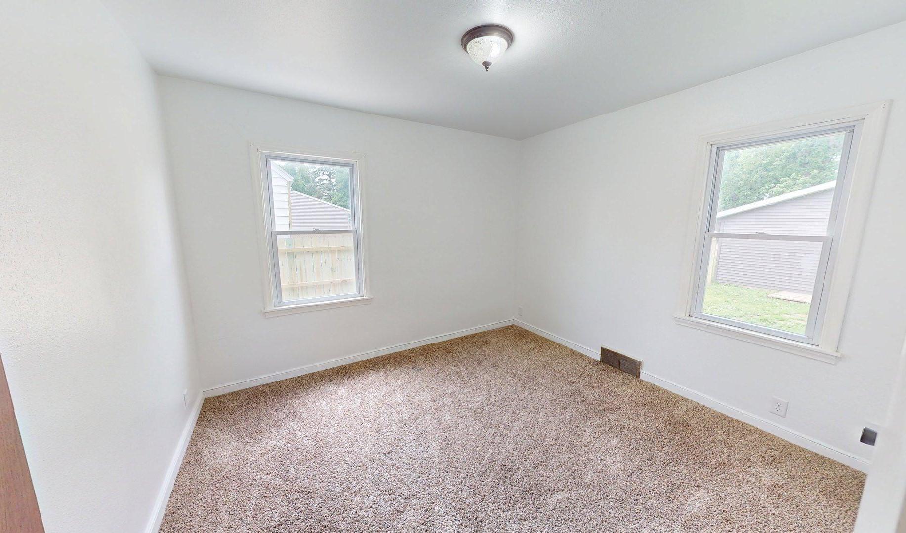 1004 6th Street Southwest Willmar, MN 56201 - Photo 5 of 15