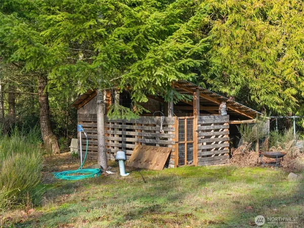 $524,000 | 297 Lewis Road West, Seabeck, WA 98380