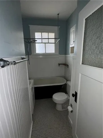 $1,350 | 902 Stewart Court, Unit D, New Orleans, LA 70119