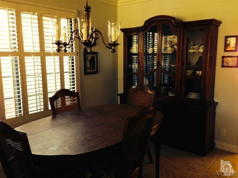 4368 Laurelhurst Road Moorpark, CA 93021 - Photo 6 of 28 a dining room with furniture and window