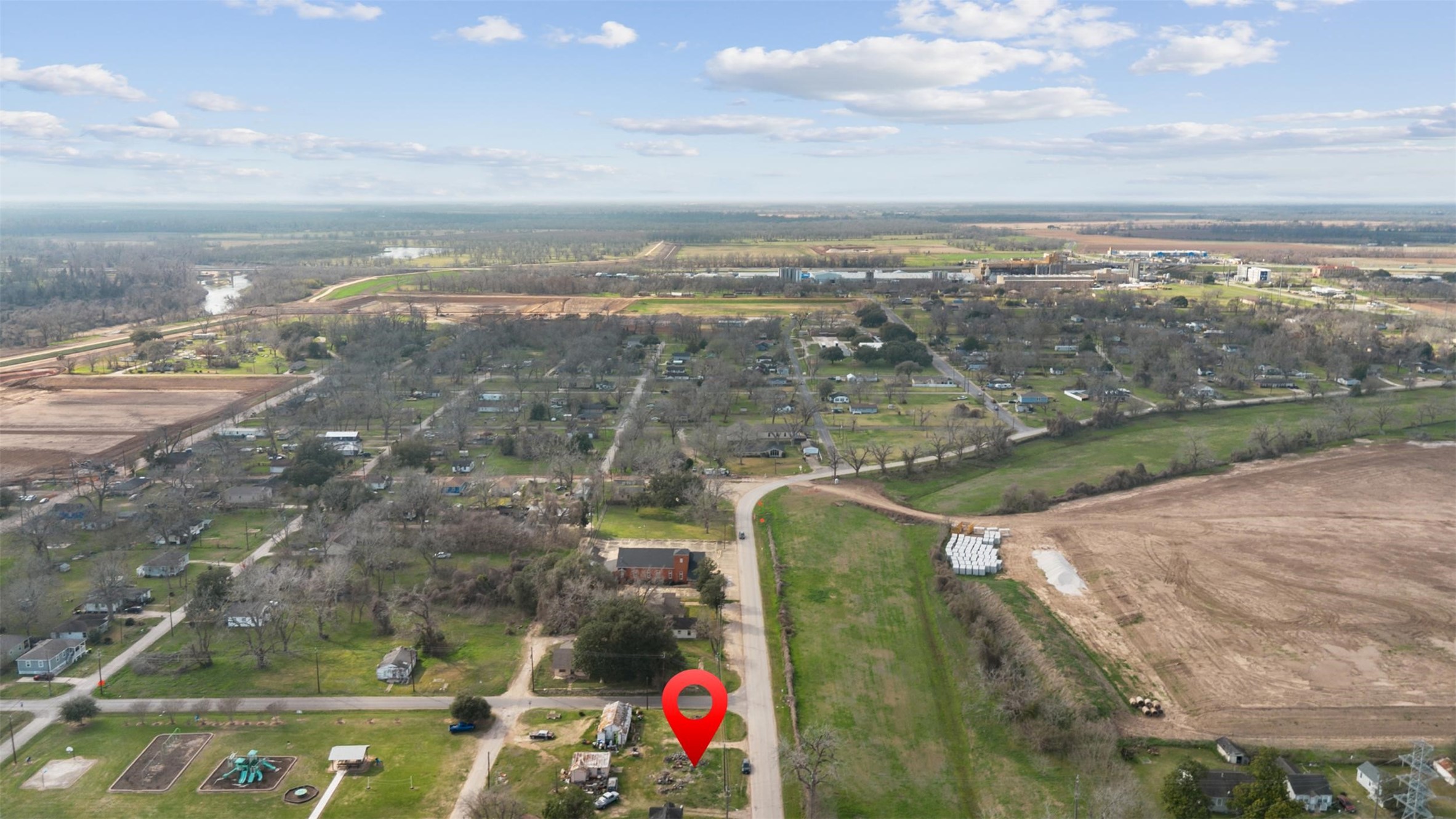 929 West Spanish Camp Road Wharton, TX 77488 - Photo 5 of 23 a view of a city